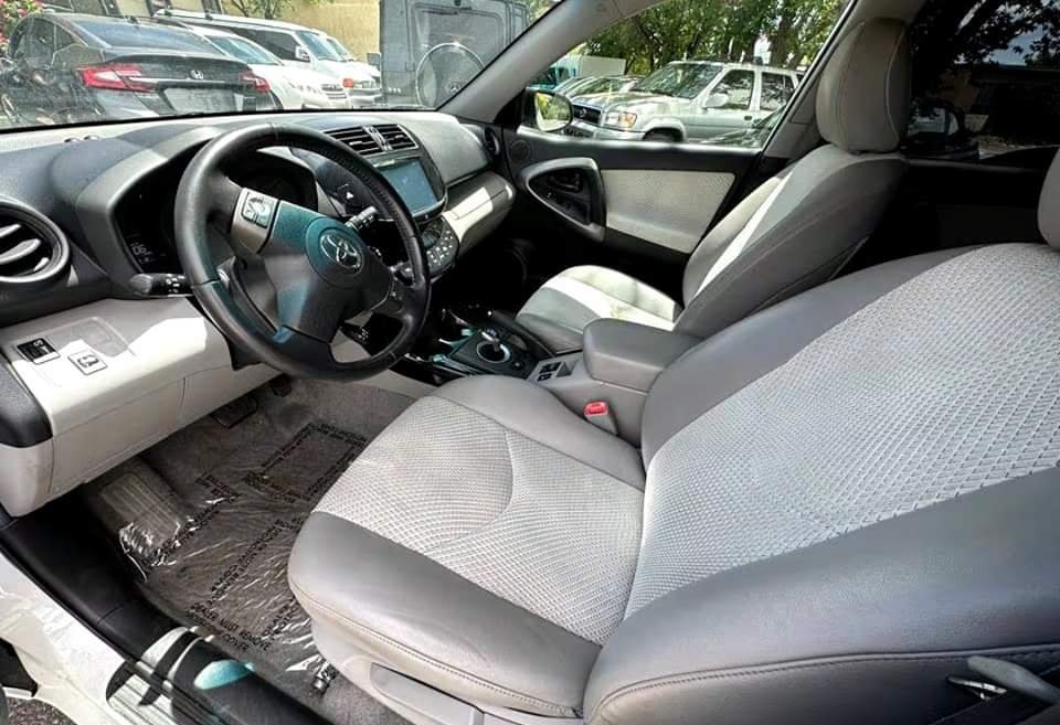2014 Toyota RAV4 EV 4dr SUV (Electric DD) Certified Pre-Owned - Image 3