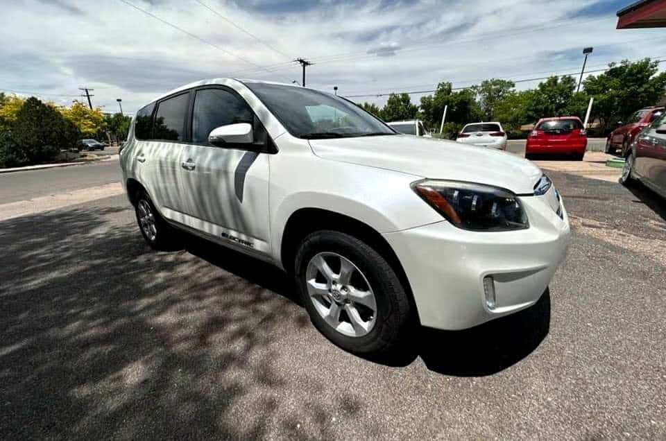 2014 Toyota RAV4 EV 4dr SUV (Electric DD) Certified Pre-Owned