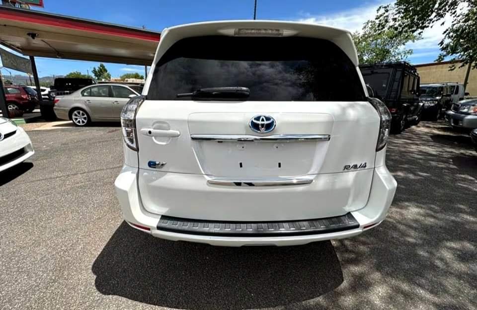 2014 Toyota RAV4 EV 4dr SUV (Electric DD) Certified Pre-Owned - Image 8