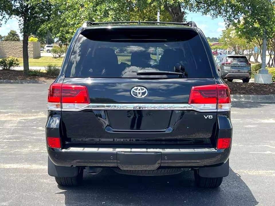 2021 Toyota Land Cruiser Certified Pre-Owned - Image 9