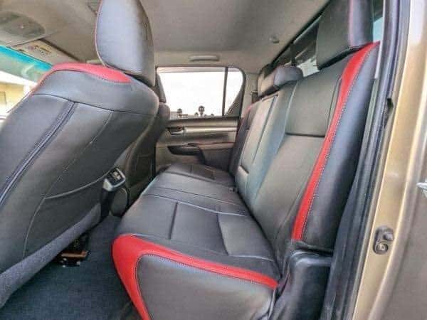 2019 Toyota Hilux 4wd Certified Pre-Owned - Image 4