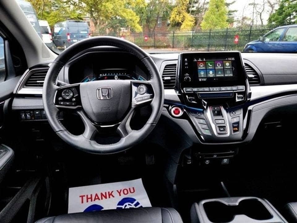 2022 Honda Odyssey Touring 4dr Minivan Luxury - Image 6