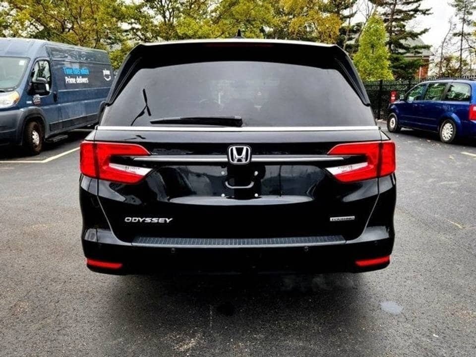 2022 Honda Odyssey Touring 4dr Minivan Luxury - Image 8