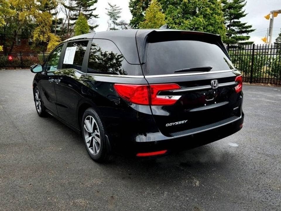 2022 Honda Odyssey Touring 4dr Minivan Luxury - Image 10