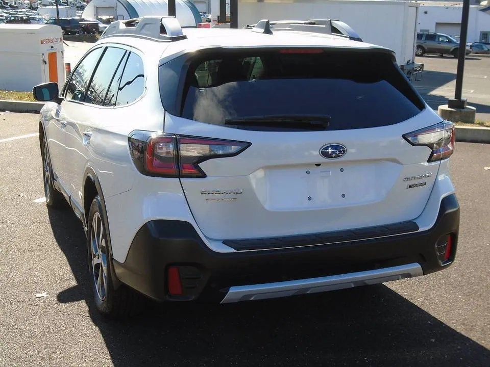 2020 Subaru Outback Touring 4dr – Certified Pre-Owned - Image 9