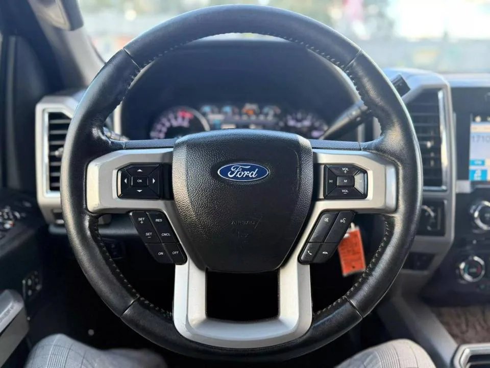 2018 Ford F-250 Super Duty Lariat 4dr – Certified Pre-Owned - Image 3