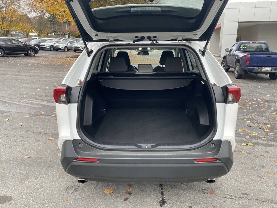 2022 Toyota RAV4 XLE 4dr Off Road – Certified Pre-Owned - Image 9