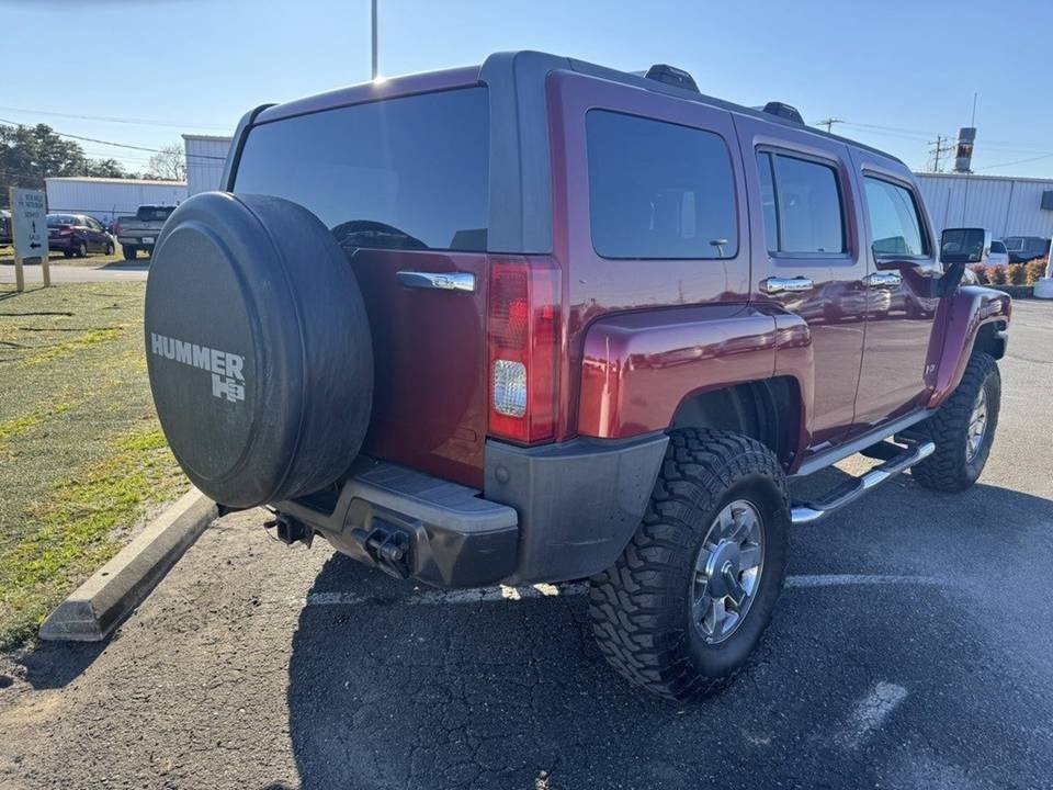 2010 HUMMER H3 Adventure 4dr – Certified Pre-Owned - Image 12