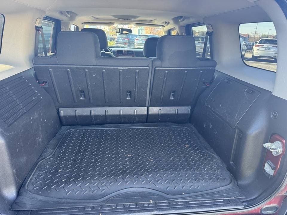 2010 HUMMER H3 Adventure 4dr – Certified Pre-Owned - Image 7
