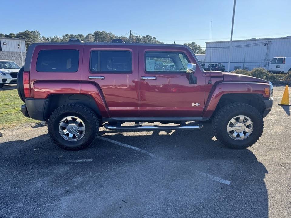 2010 HUMMER H3 Adventure 4dr – Certified Pre-Owned - Image 10