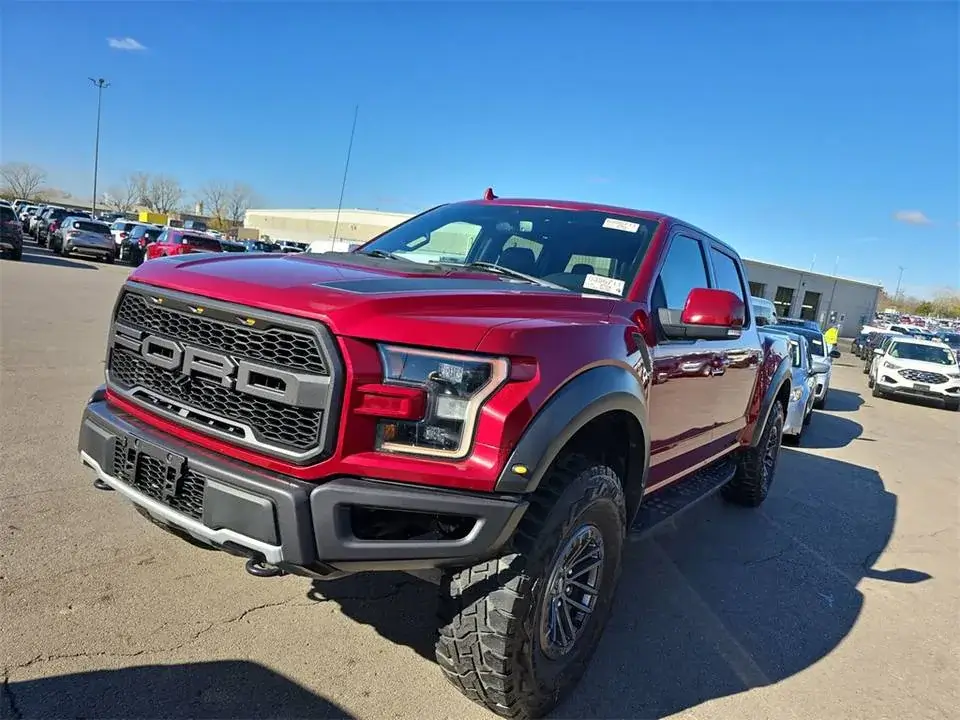2019 Ford F-150 Raptor 4dr SuperCrew 4WD - Image 3