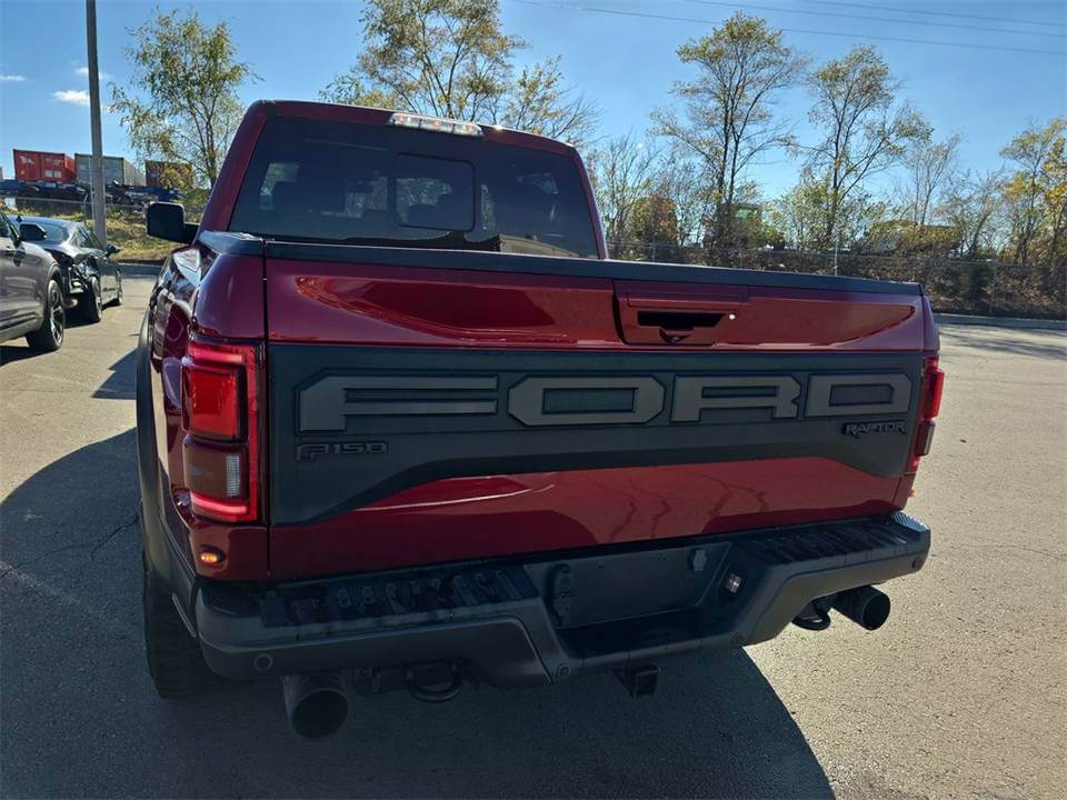 2019 Ford F-150 Raptor 4dr SuperCrew 4WD - Image 11