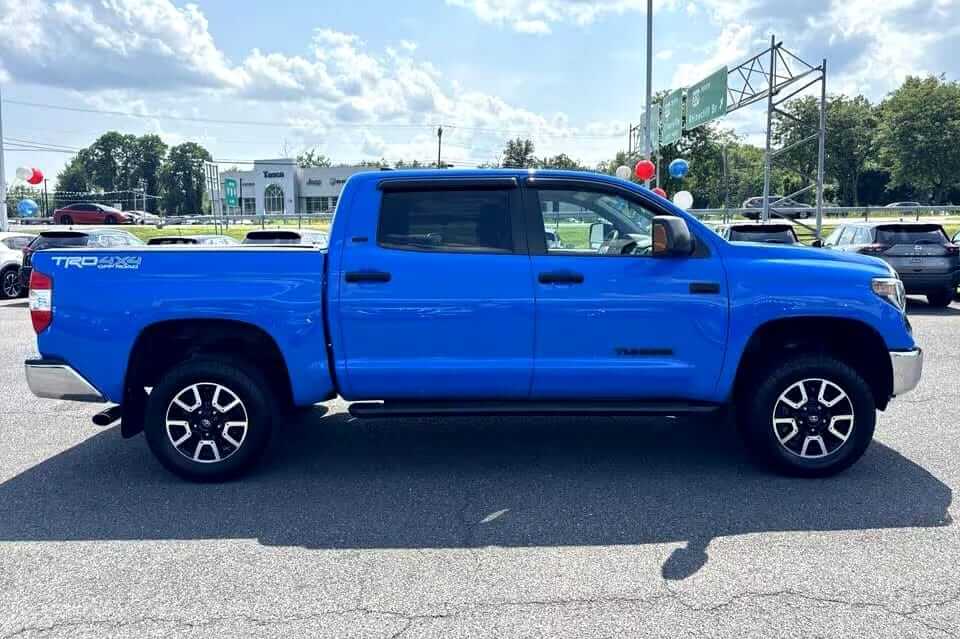 2021 Toyota Tundra SR5 4dr CrewMax 4WD SB – Certified Pre-Owned - Image 10