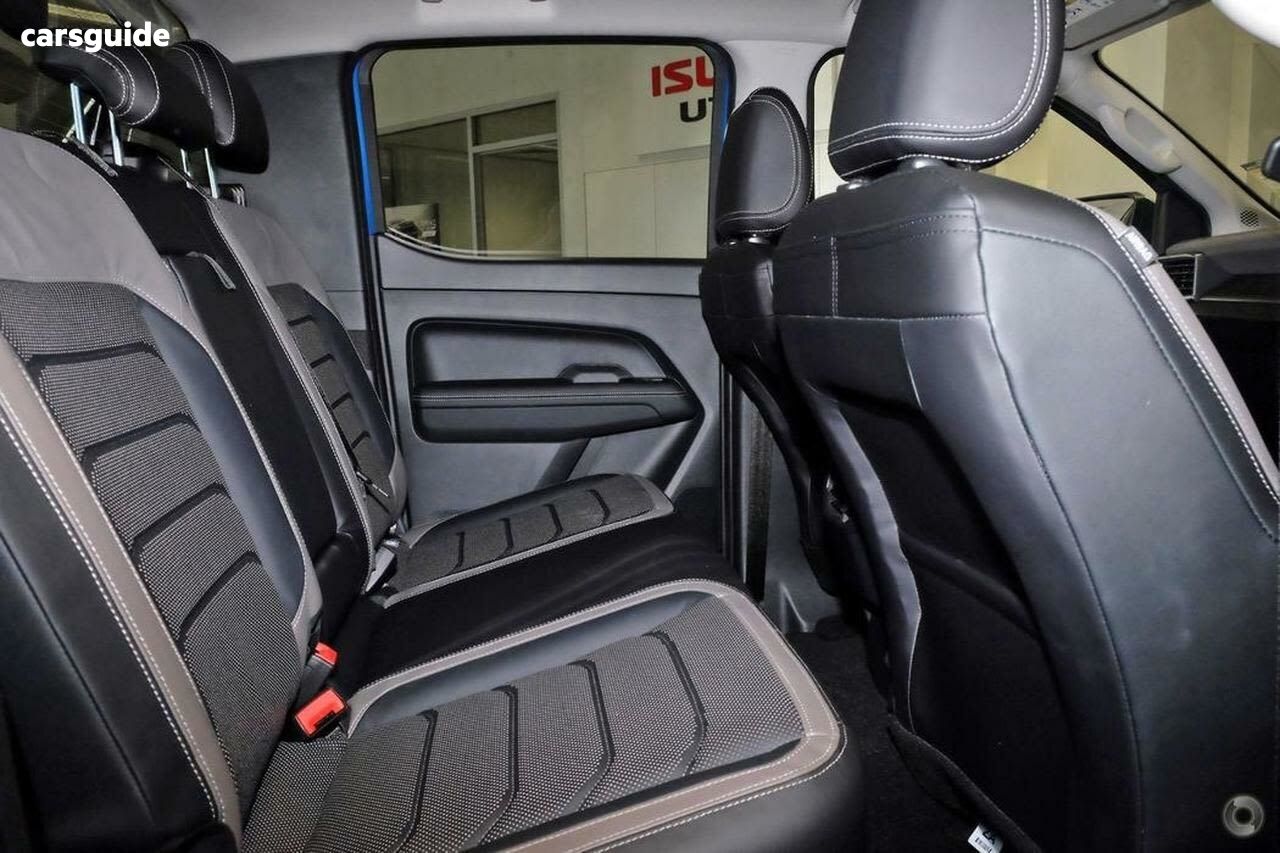 2024 Volkswagen Amarok TDI600 4MOTION Perm Style – New - Image 13