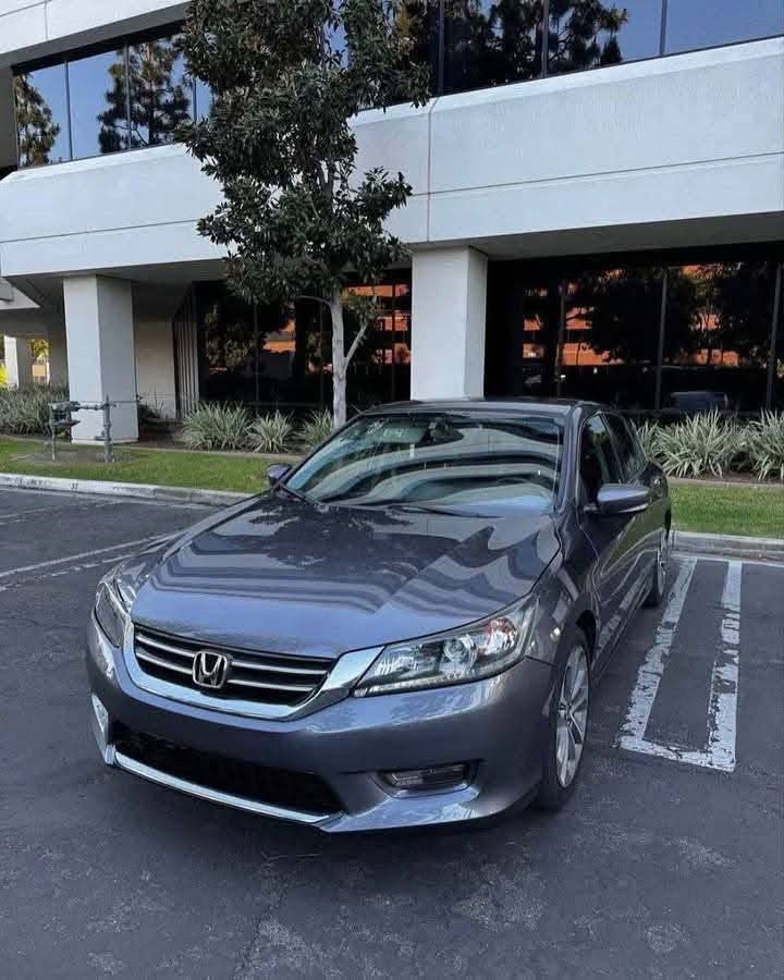2015 Honda Accord - Image 9