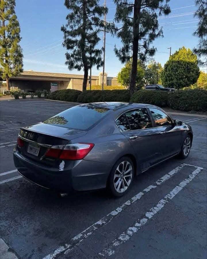 2015 Honda Accord - Image 6