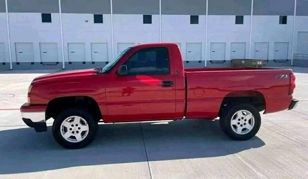 Chevy Silverado - Image 4