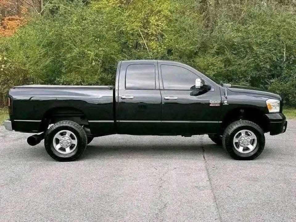 2008 Dodge Ram 2500 - Image 8