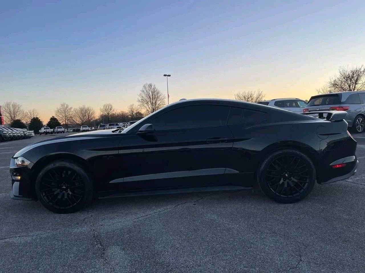 2018 Ford Mustang GT Premium - Image 10