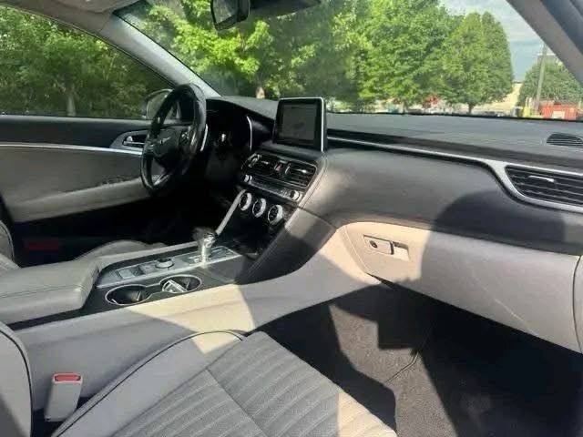 2019 Genesis G70 2.0T Advanced - Image 12