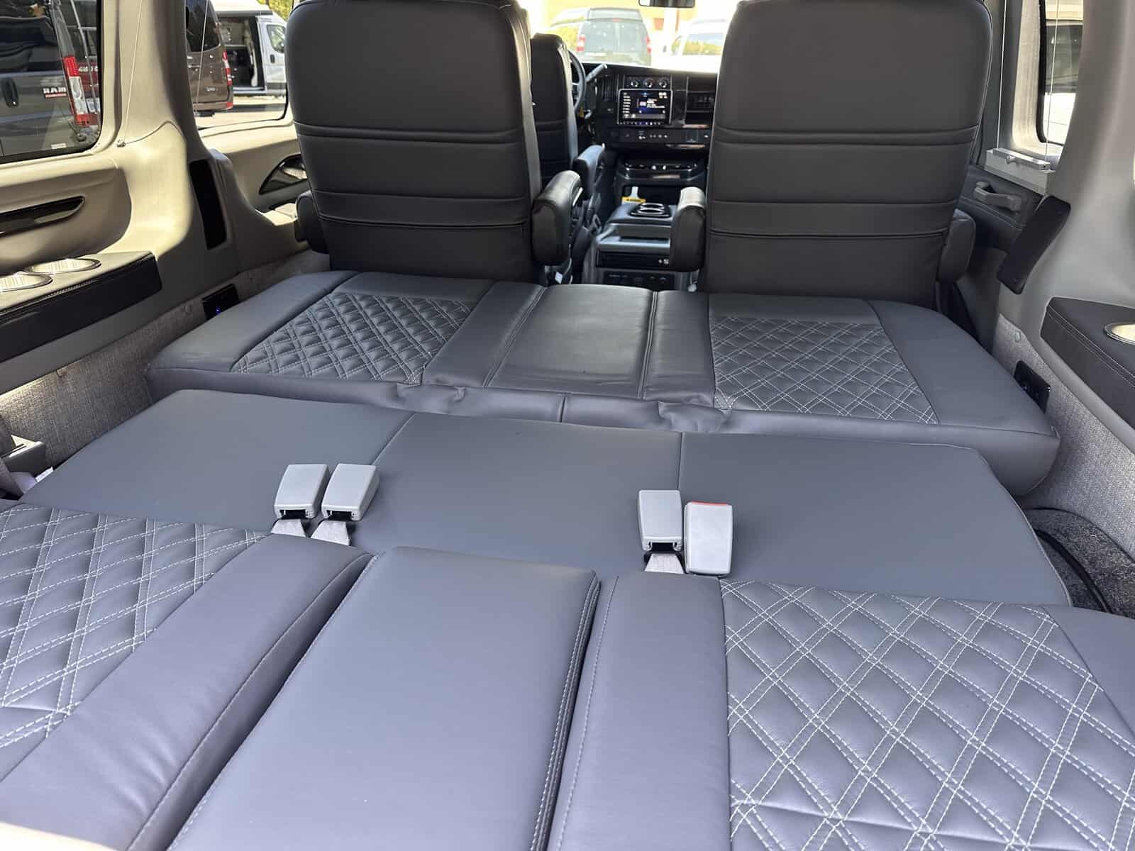2023 GMC Savana 2500 Explorer SLK SPRT PKG – Certified - Image 29