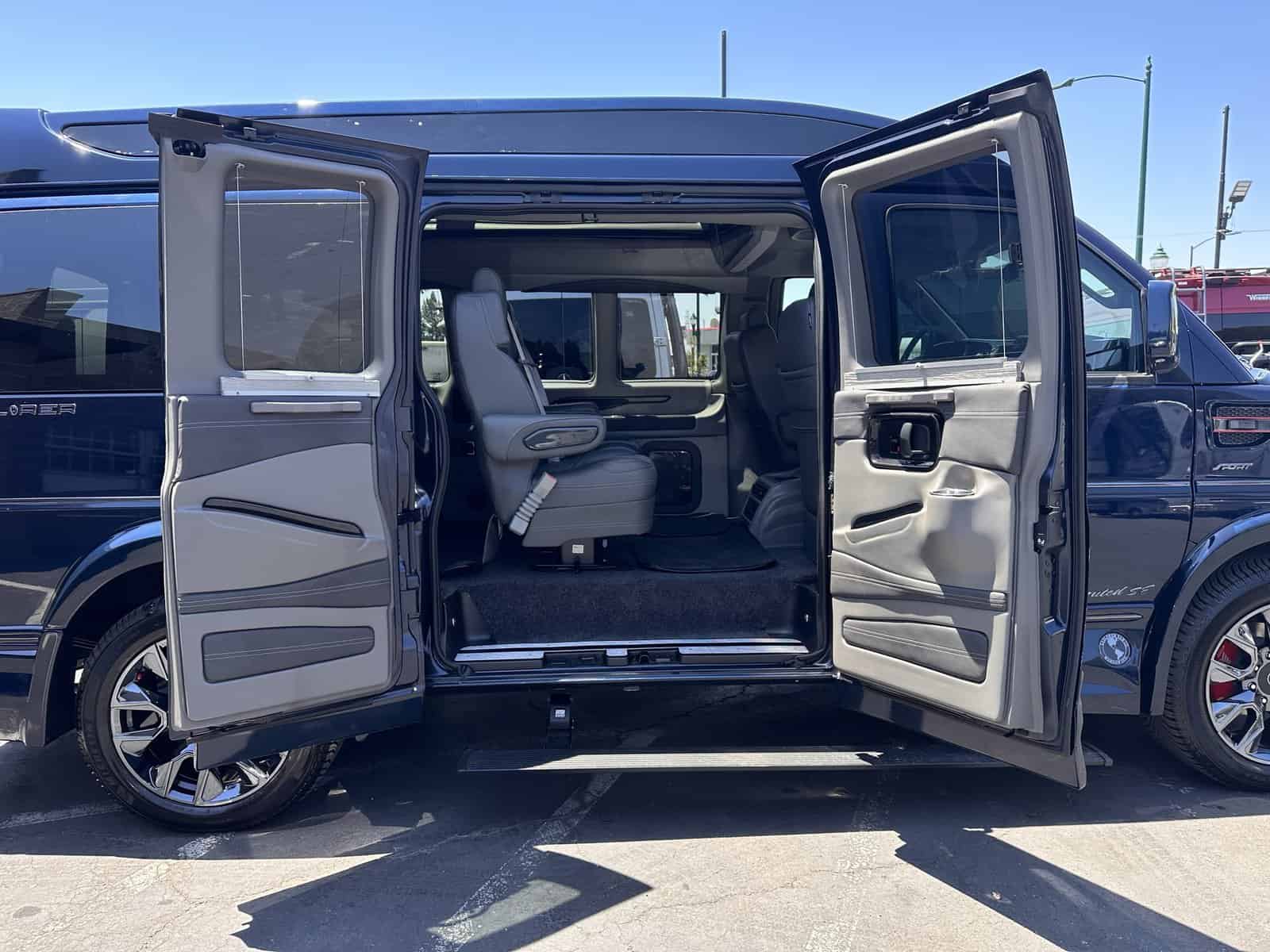 2023 GMC Savana 2500 Explorer SLK SPRT PKG – Certified - Image 5