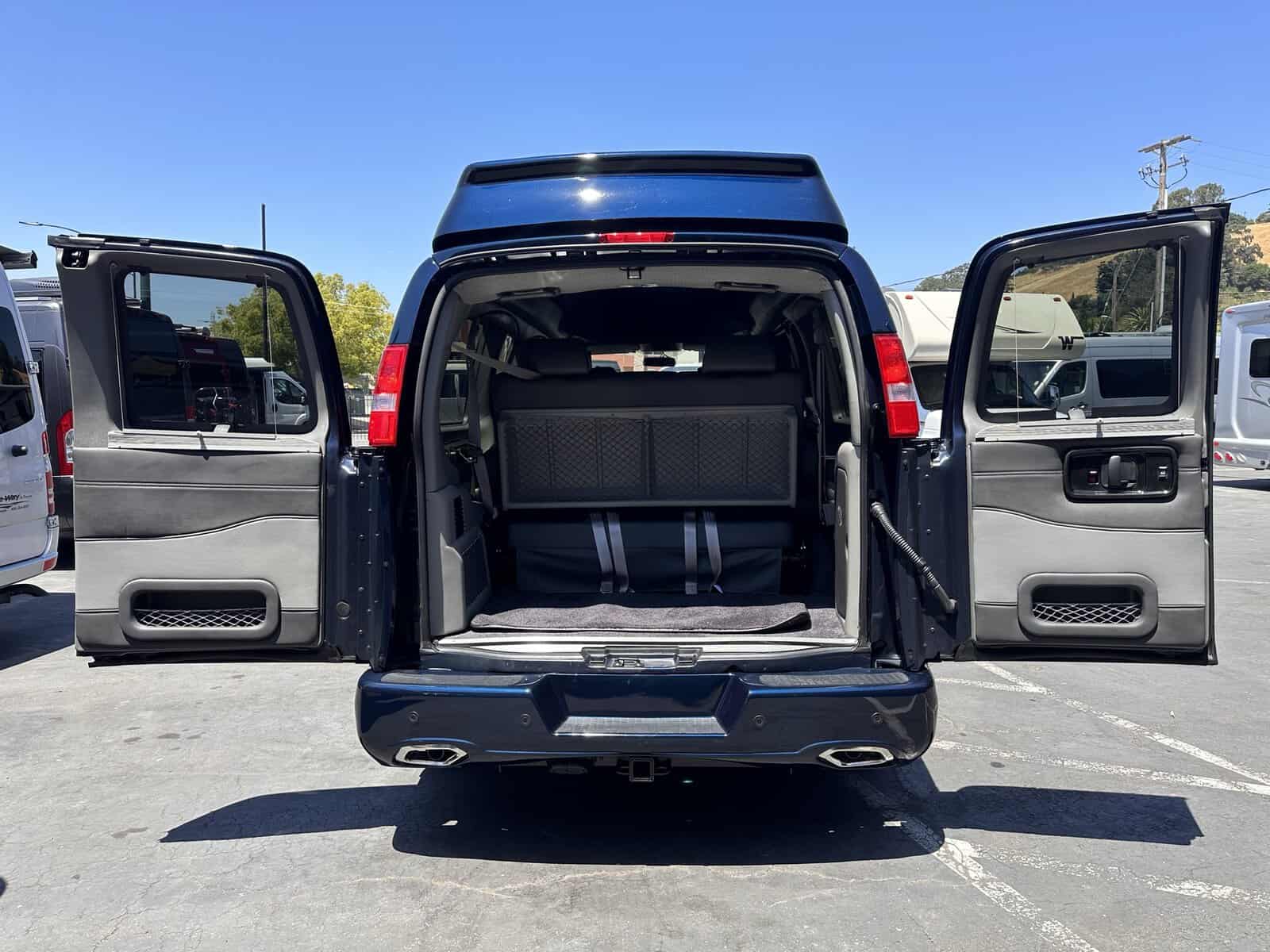 2023 GMC Savana 2500 Explorer SLK SPRT PKG – Certified - Image 24