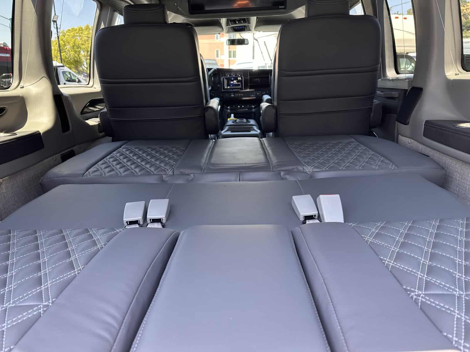 2023 GMC Savana 2500 Explorer SLK SPRT PKG – Certified - Image 28