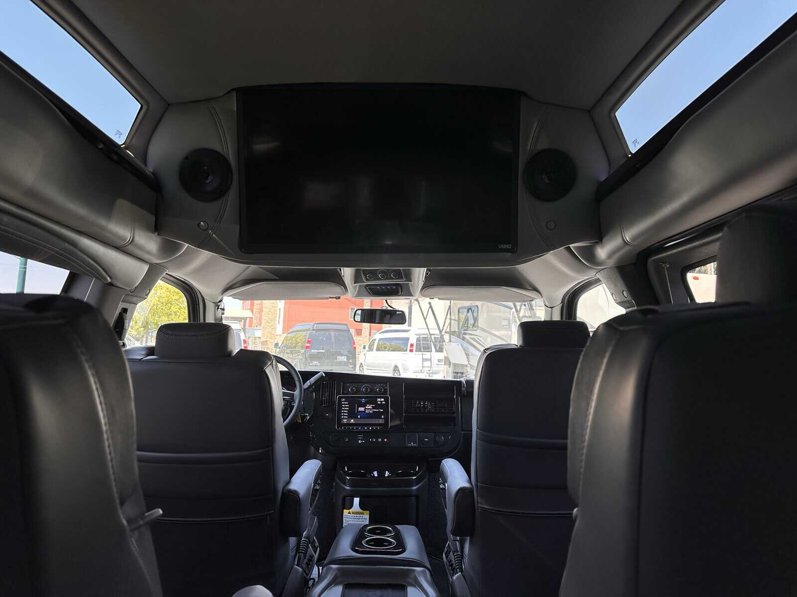 2023 GMC Savana 2500 Explorer SLK SPRT PKG – Certified - Image 11