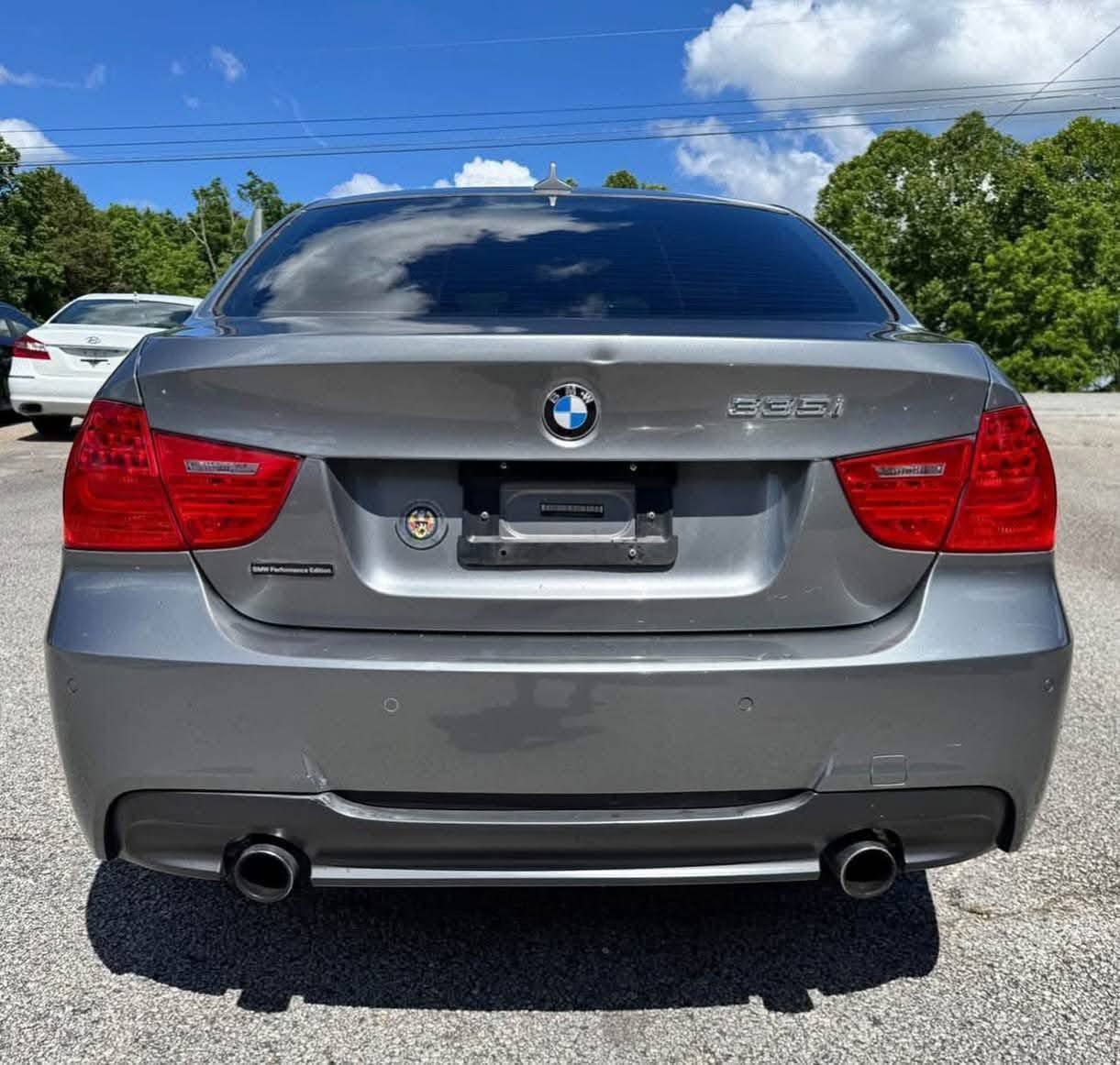 2011 BMW 3 Series 335i xDrive - Image 5